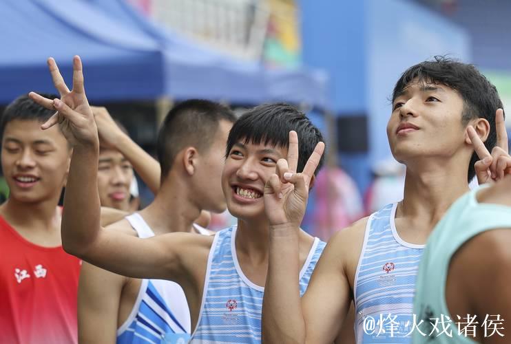 全国残特奥会田径赛最后日，运动员场内浪漫求婚惊喜连连